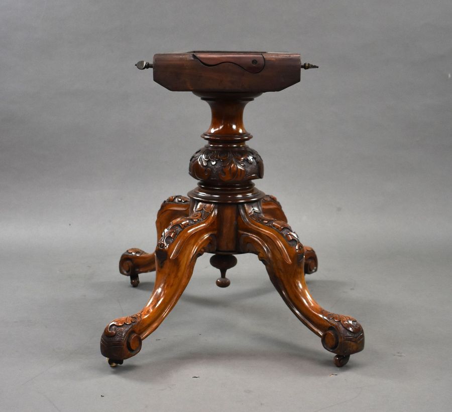 Antique Victorian Burr Walnut Oval Loo Table