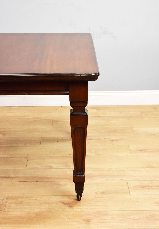 Antique Victorian Mahogany Extending Dining Table