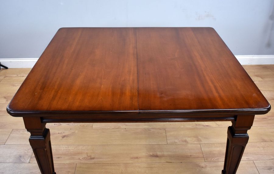 Antique Victorian Mahogany Extending Dining Table