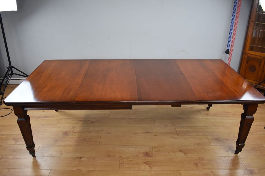 Antique Victorian Mahogany Extending Dining Table