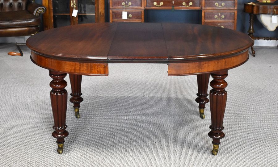 Antique Victorian Mahogany Extending Dining Table