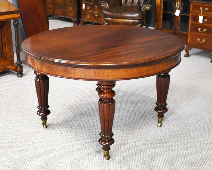 Antique Victorian Mahogany Extending Dining Table