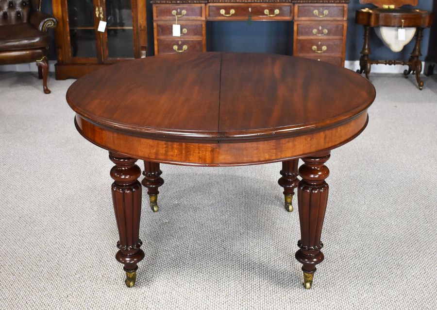 Antique Victorian Mahogany Extending Dining Table