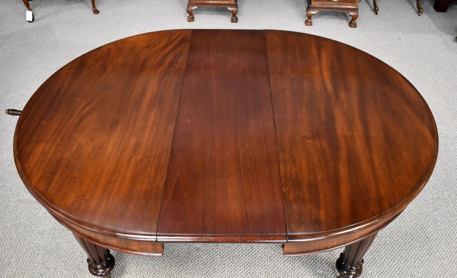 Antique Victorian Mahogany Extending Dining Table