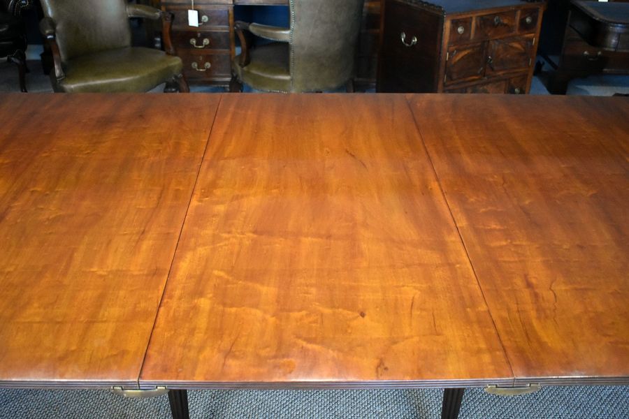 Antique Regency Mahogany Extending Dining Table