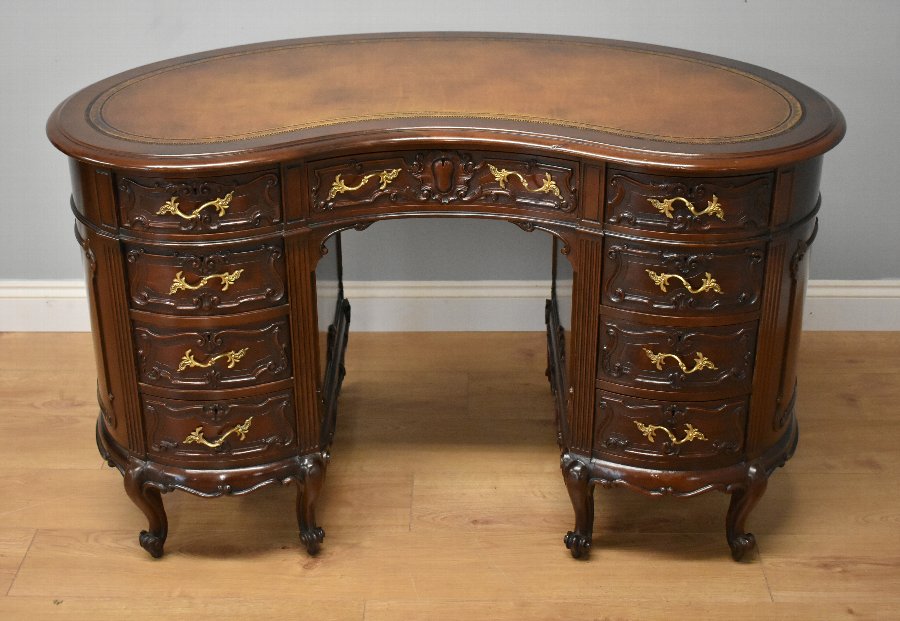 19th Century Victorian Mahogany Kidney Shaped Desk by Maple & Co