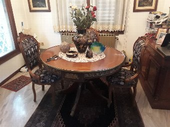 Antique Antique Dining Table with Chairs