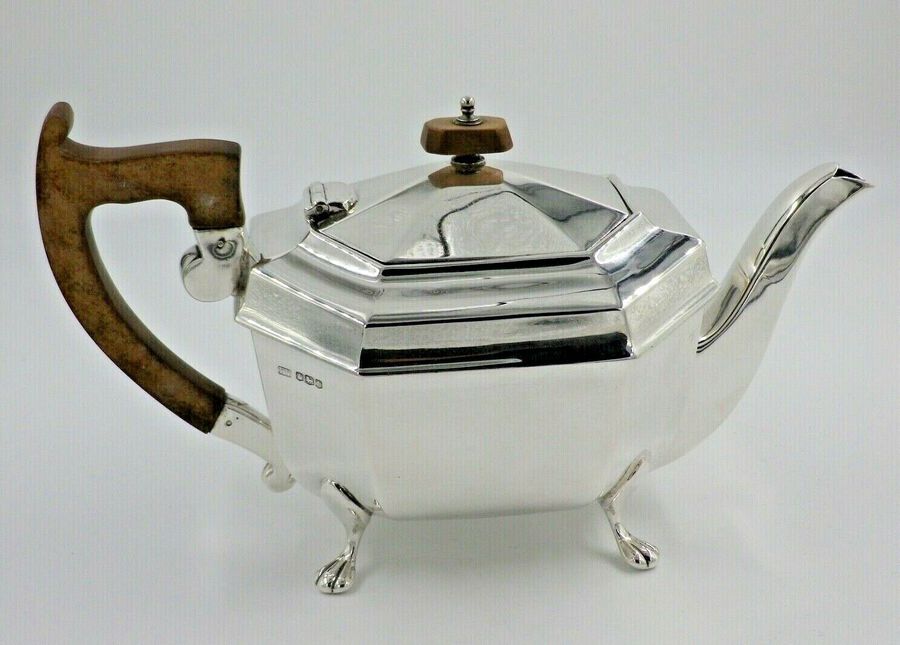 Vintage Art Deco Solid Silver Tea Pot Standing On Four Claw Feet  (2033/9/OENY)