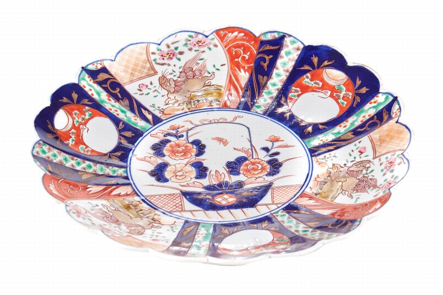 Large Antique Scalloped Edge Japanese Imari Porcelain Dish