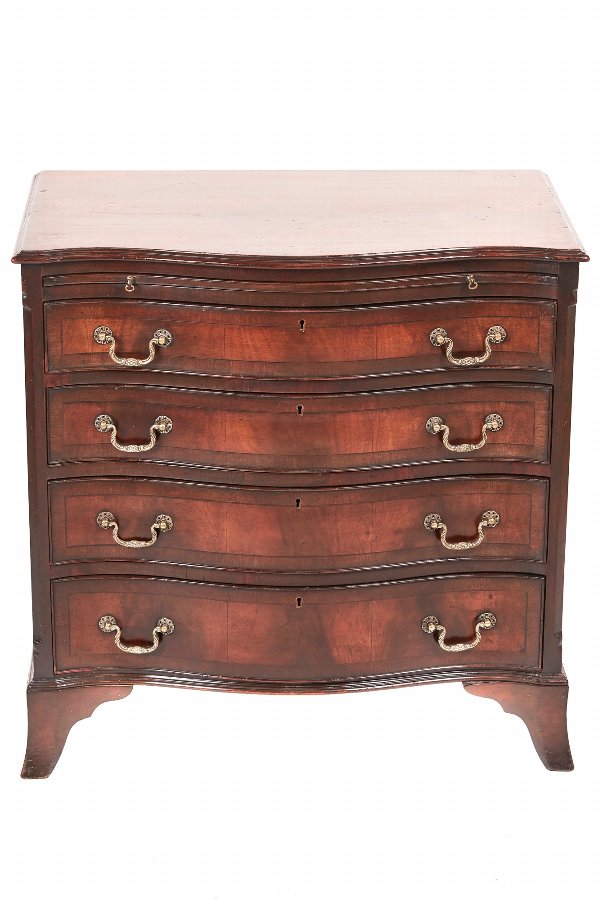 Mahogany Serpentine shaped Chest Of Drawers