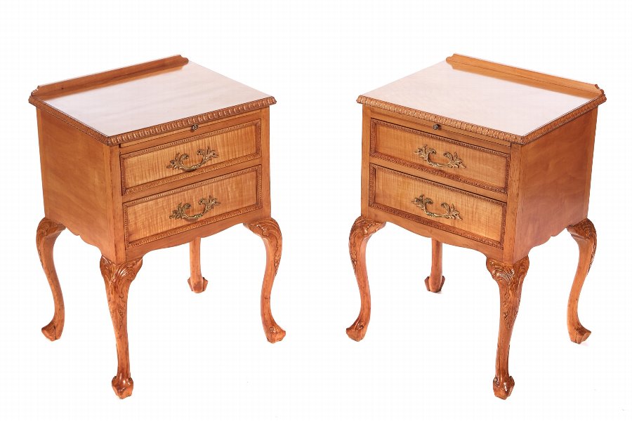 Quality Pair Of Antique Maple Bedside Cabinets