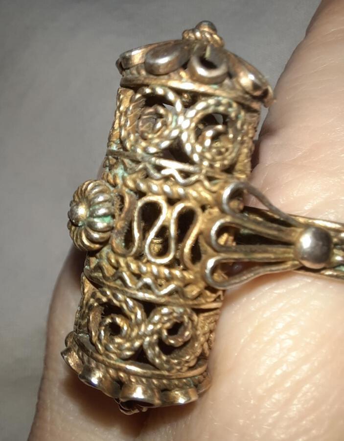 Antique Filigree and Casket Ring. 18/19c.?