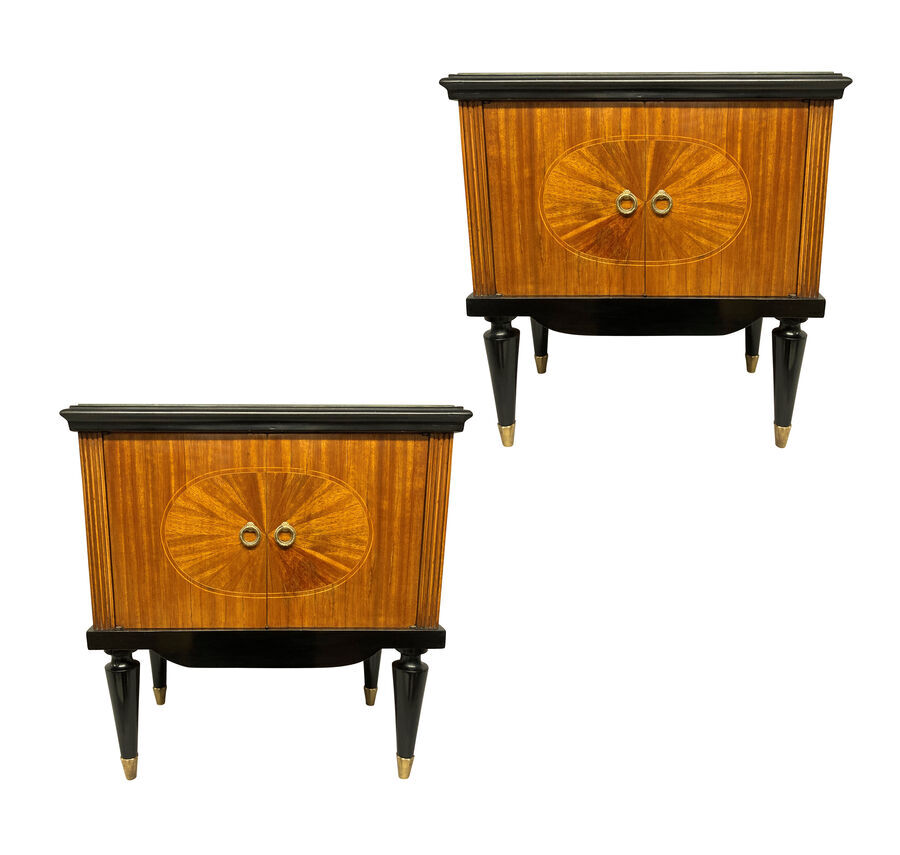 A PAIR OF ITALIAN MID-CENTURY NIGHT STANDS