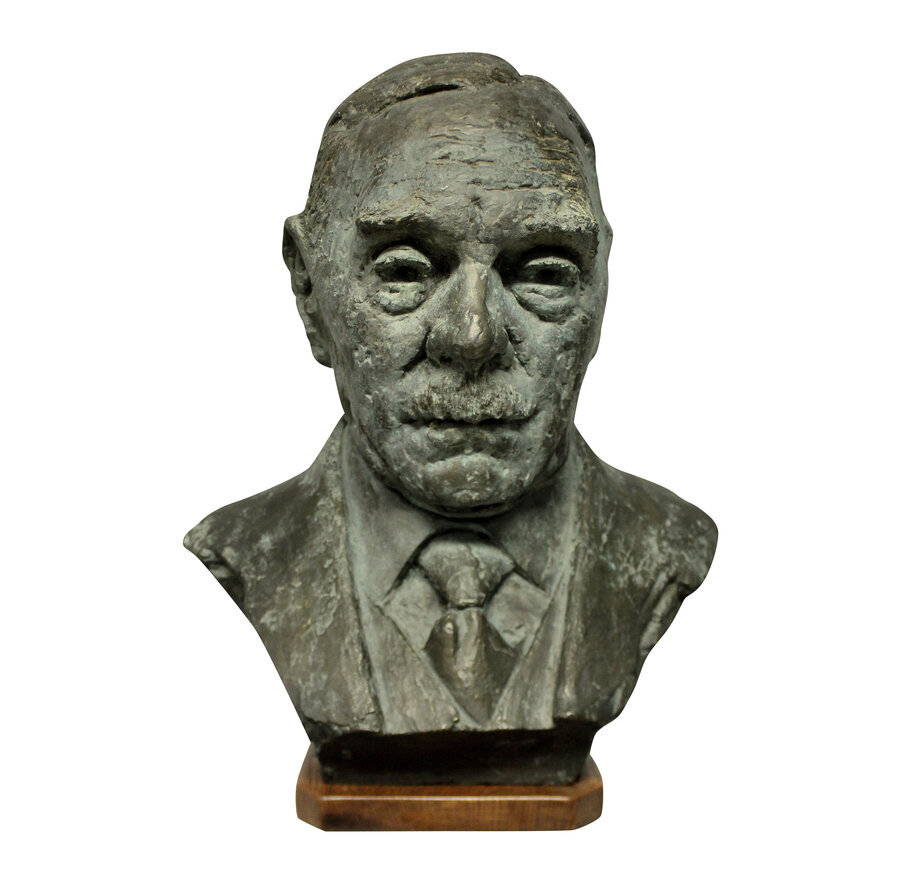 Antique A BRONZE BUST IN THE MANNER OF EPSTEIN