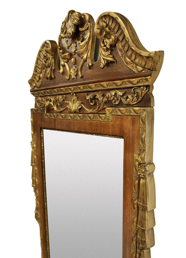 Antique A 1930'S GEORGE II STYLE MIRROR