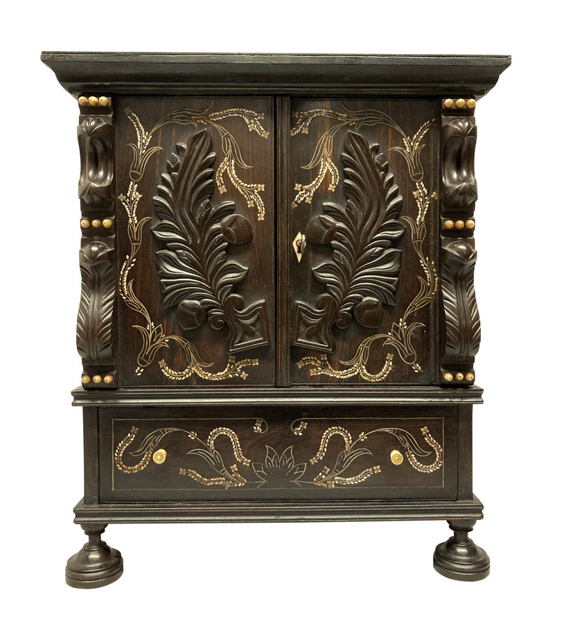 AN EARLY XIX CENTURY ANGLO-INDIAN CABINET IN EBONY