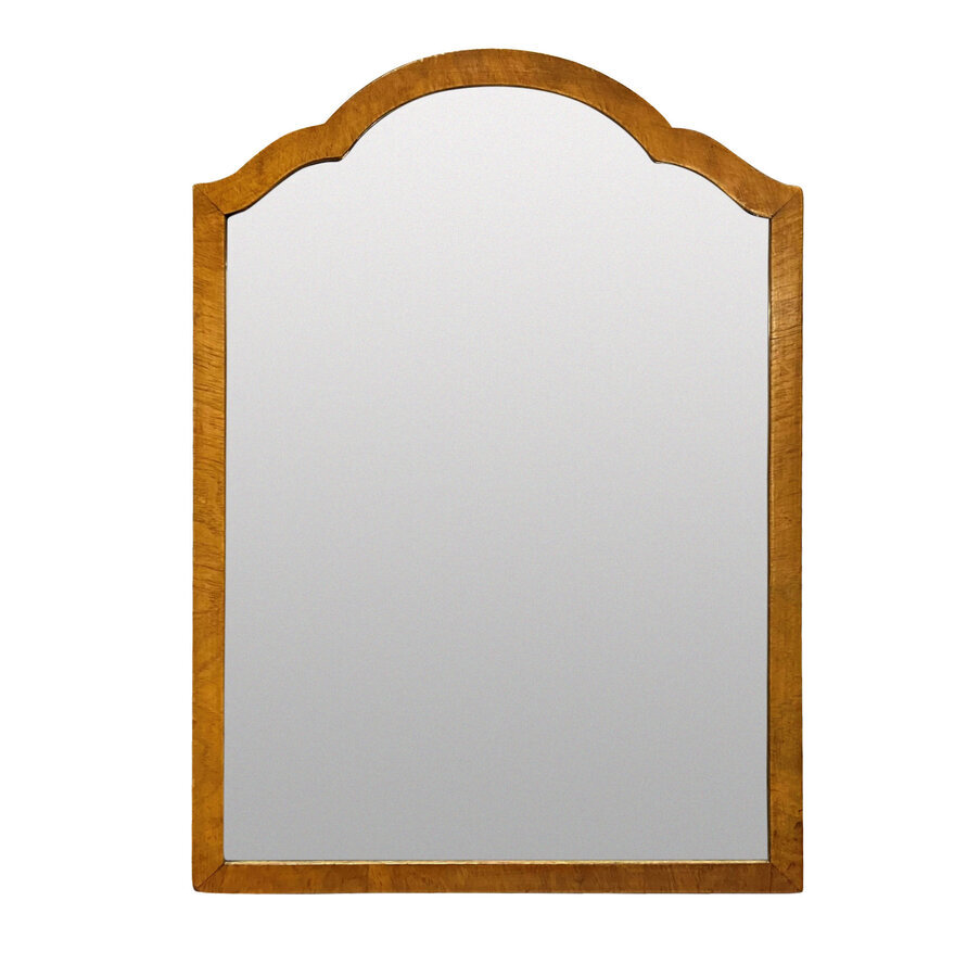 A QUEEN ANNE STYLE WALNUT DRESSING MIRROR