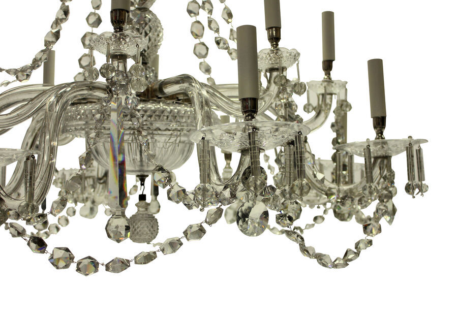 Antique A LARGE ENGLISH SIXTEEN ARM CUT GLASS CHANDELIER OF FINE QUALITY