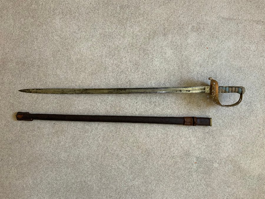 1821 pattern Heavy British heavy cavalry officer's sword