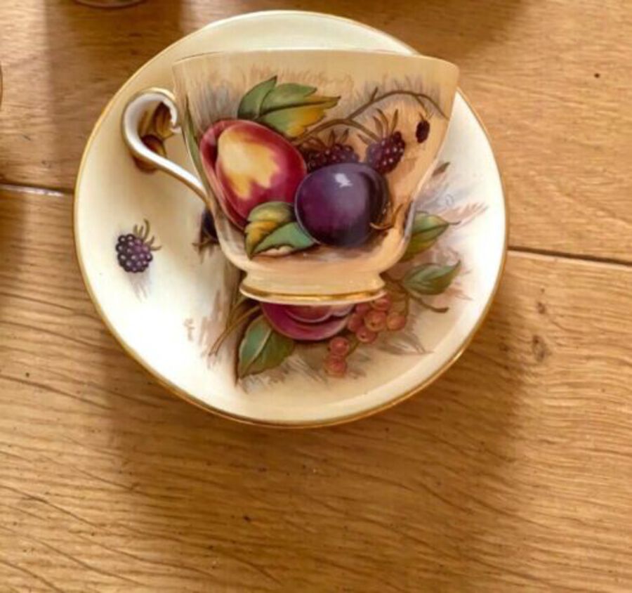 AYNSLEY ORCHARD GOLDLEAF TEA CUP & SAUCER 20th Fine English Bone China 1775
