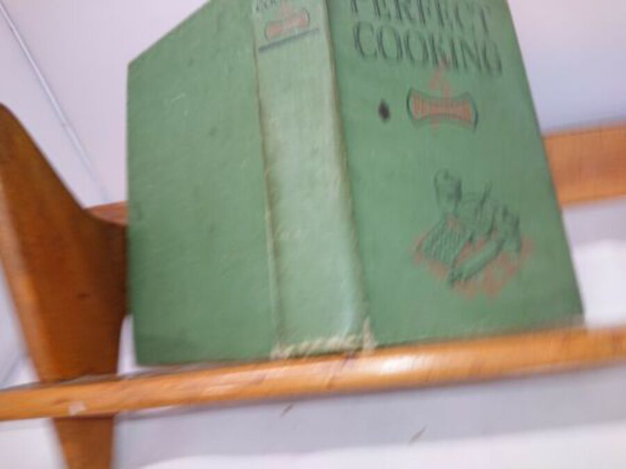 PERFECT COOKING by Parkinson Written by Ms GWEN L. HUGHES LONDON Hardback