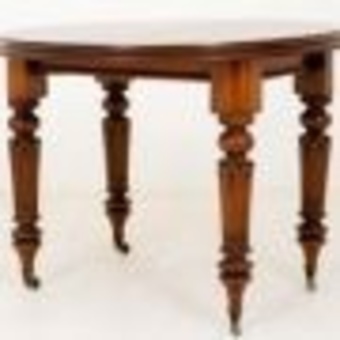 Antique Late Victorian mahogany extending dining table 