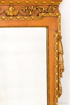 Antique Stunning George 1 style Walnut and Gilt Hall Mirror