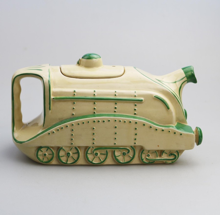 British Art Deco Art Pottery Extremely rare Sadler Mallard Train Teapot C.1930's