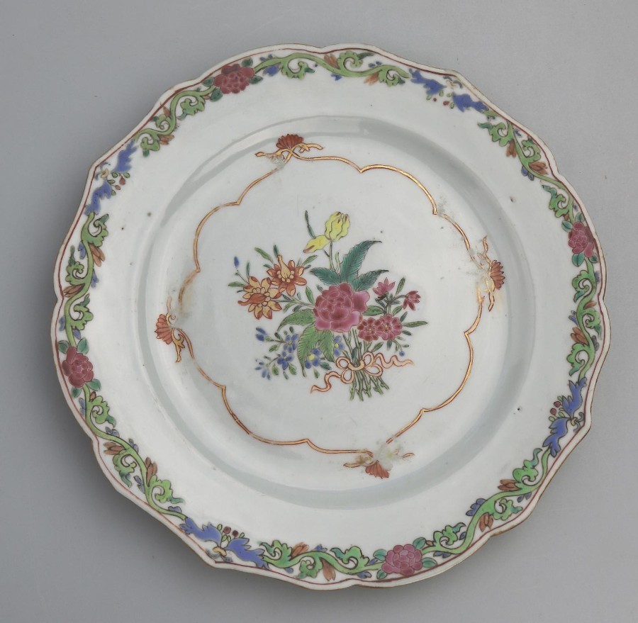 Antique Oriental Porcelain Chinese Qianlong shaped Plate C.18thC