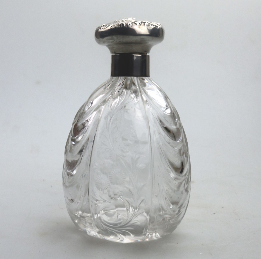 Antique Solid Silver Wonderful Rock Crystal Scent Bottle William Comyns C.1902