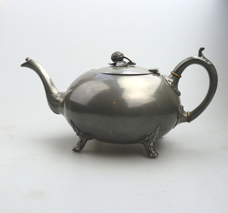A good and large antique Pewter Teapot by Thomas Otley C.19thC
