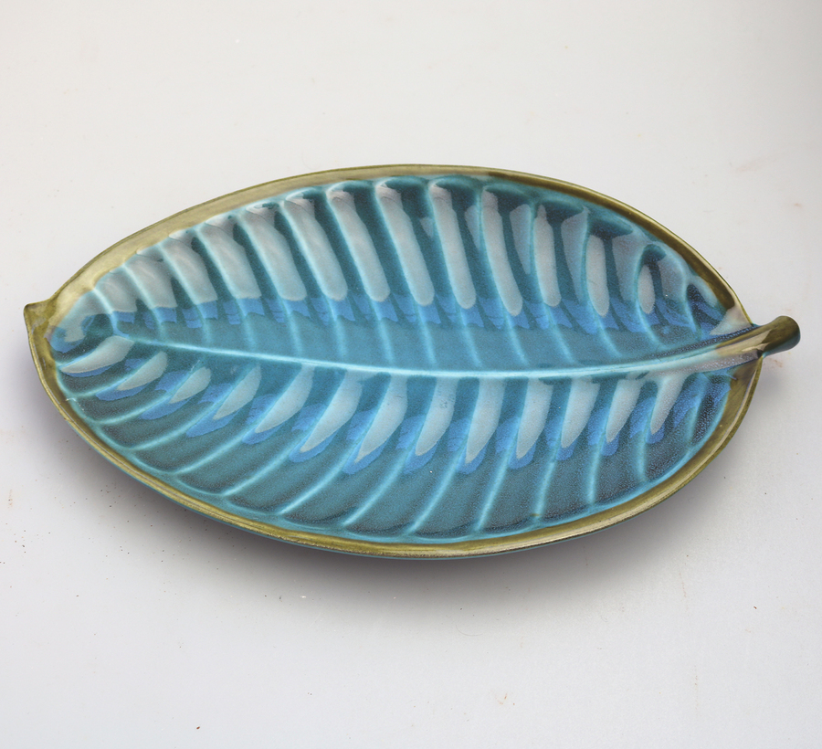 A vintage retro novelty studio pottery Leaf Platter Surrey Ceramics 1960's