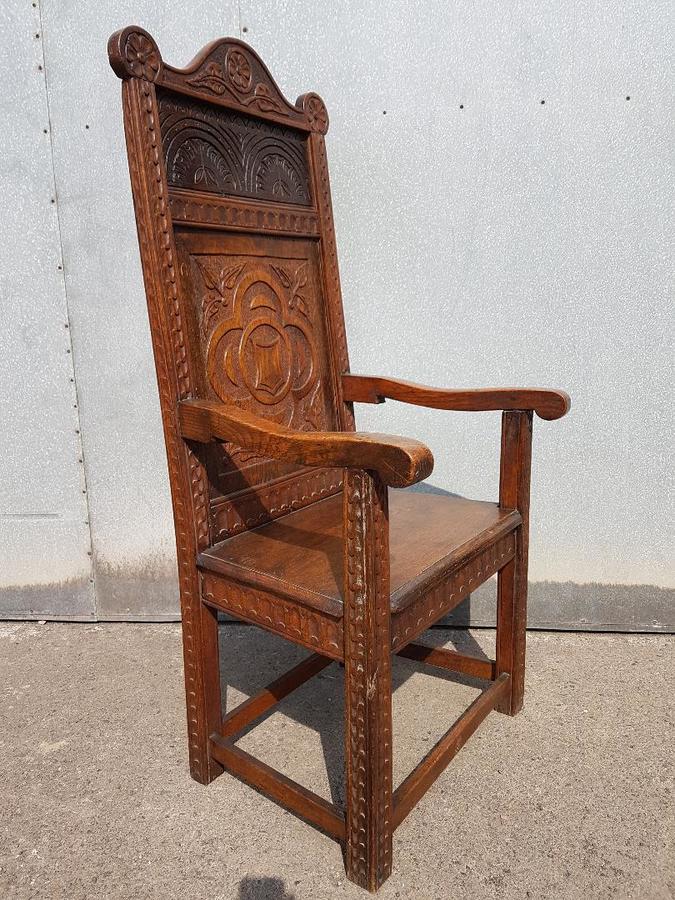 19th century Carve Oak Wainscot Chair