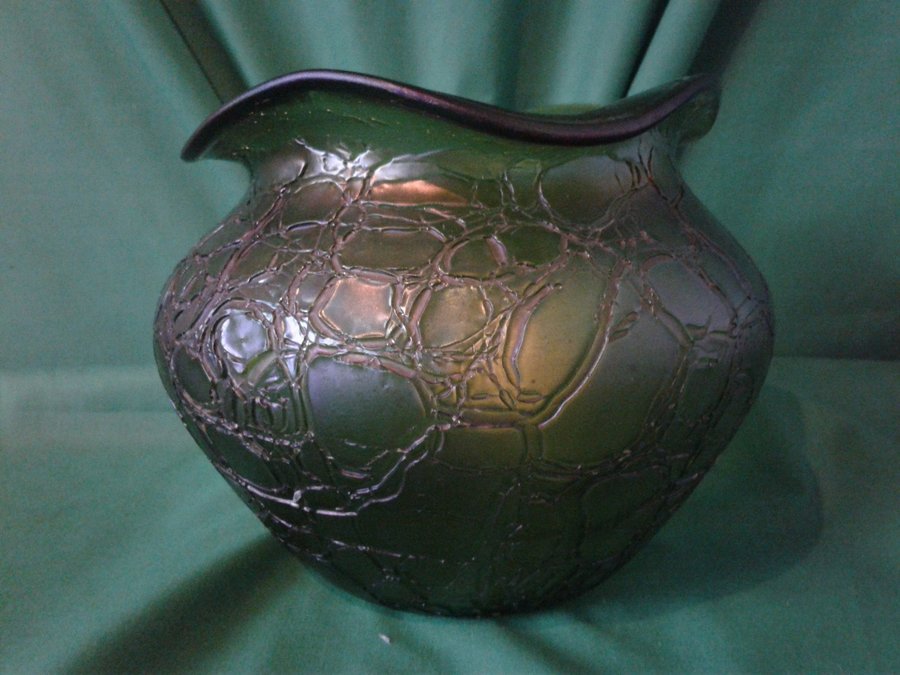 Loetz iridecent bowl circa 1900s