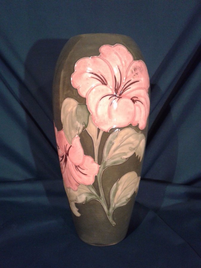 Early coral Hibiscus Moorcroft vase
