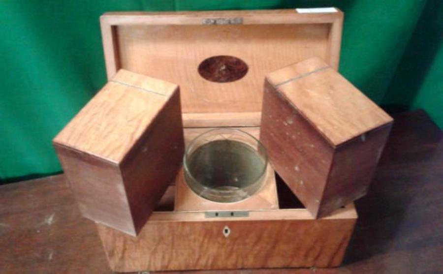 Geo 111 Fiddleback sycamore tea mixing caddy.