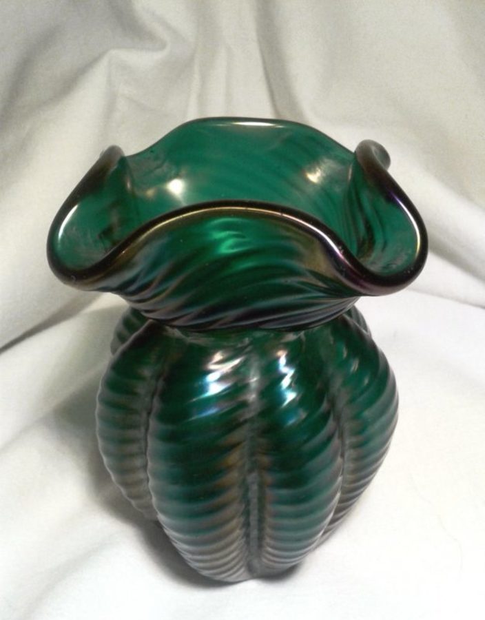1900s Loetz Ribbed Vase