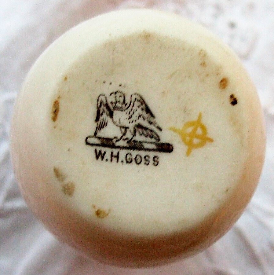 Antique W.H. Goss ~ Fairy Bag Vase ~ Crinkle Top ~ Walton-on-the-Naze