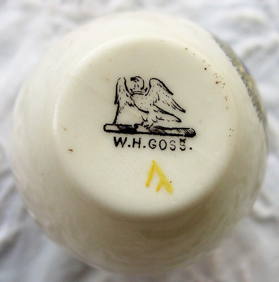 Antique W.H. Goss ~ Norwich Urn ~ A.C.C. No. 213 ~ Bournemouth