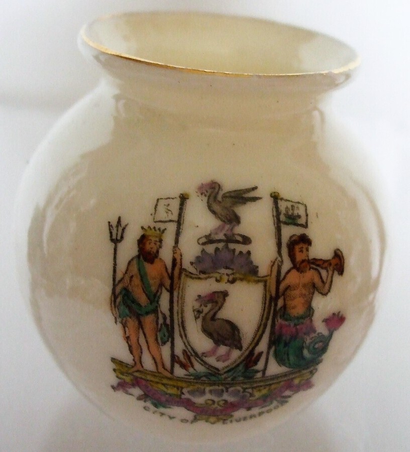 W.H. Goss ~ Glastonbury Vase ~ A.C.C. No. 127 ~ City of Liverpool