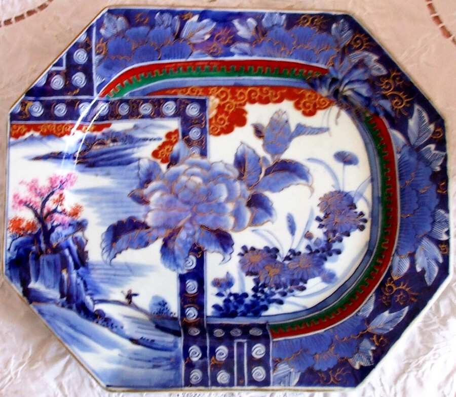 Antique Antique Japanese Imari Octagonal Porcelain Dish / Platter