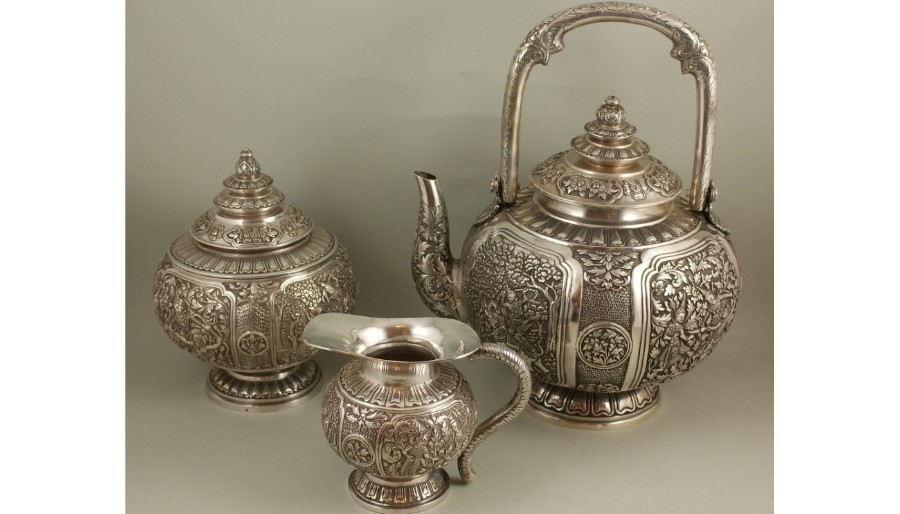 Silver Tea Set Indonesia XIX / XX Century Three-Piece