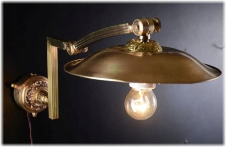 Stylish industrial adjustable wall lamp Spanish