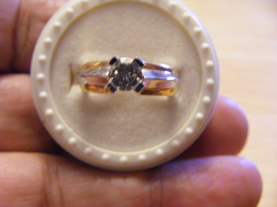 Antique 18ct diamond solitaire ring, approx 60 points, yellow gold, with a dash of white gold.