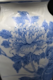 Antique Japanese blue and white Arita/Hirado style porcelain vase