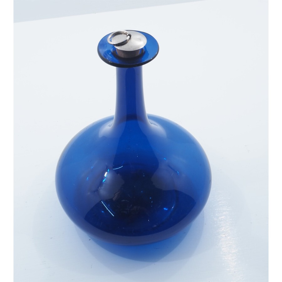 GEORGIAN BRISTOL BLUE GLASS DECANTER