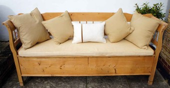 Antique Large good quality 19th c pine settle, lift up storage & bespoke cushions