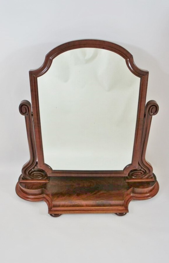 Very large & good quality Victorian Mahogany dressing table or swing mirror
