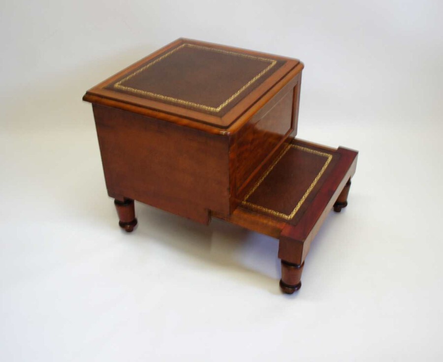 Elegant Victorian Mahogany library step or bed step commode - refurbished