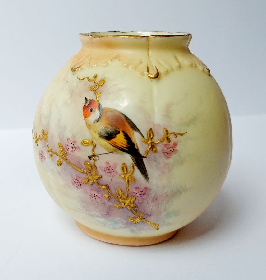 Antique Locke & Co., Worcester Blush Ivory Bone China Posy Vase